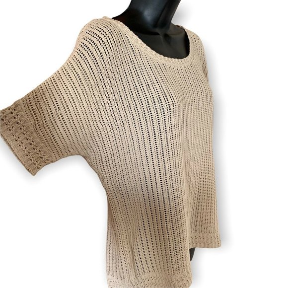 NEW YORK & COMPANY CROCHET KNIT TOP SHORT SLEEVES BEIGE COLOR SZ SMALL NWT WOMEN - Picture 2 of 9